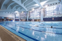 Nager aux Halles